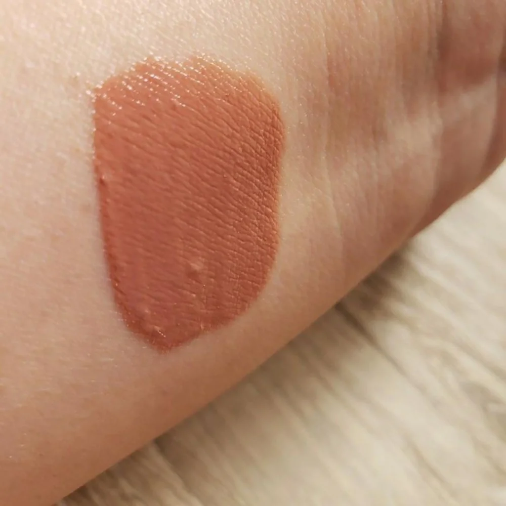 Wet n Wild Liquid Catsuit High Shine Lipstick in 944B Send Nudes
